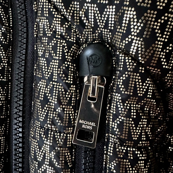 metallic finish repeat “MK” lettering, zip pockets snap-fastened hood - Picture 11 of 13